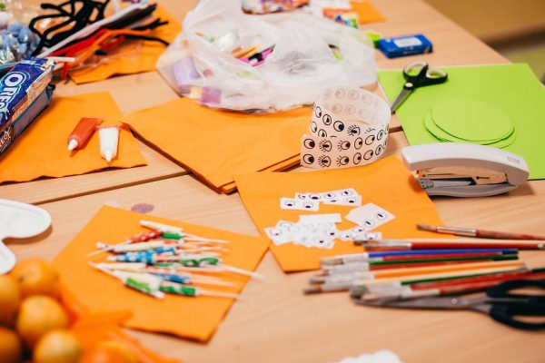 A table full of arts and crafts