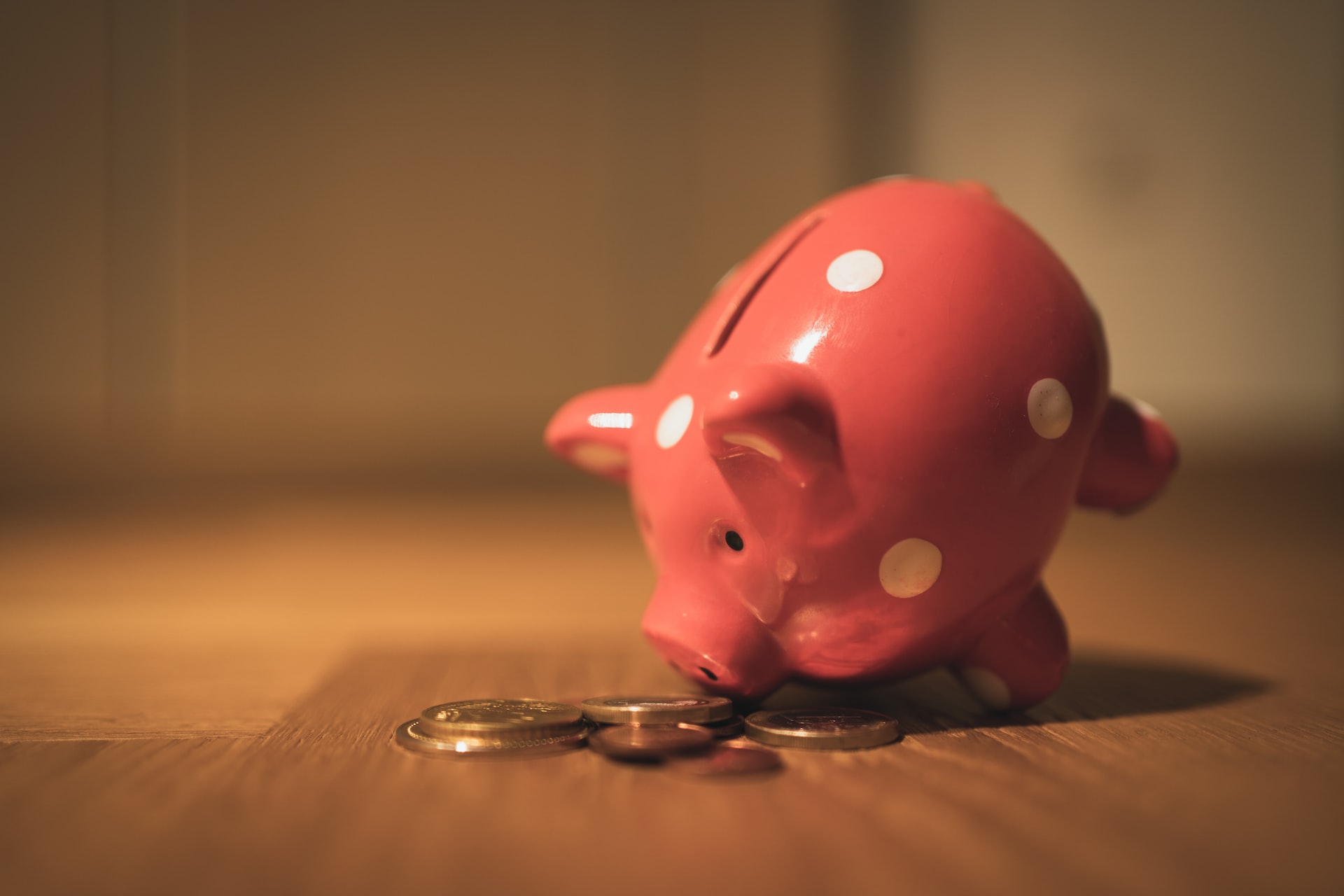 a piggy bank to represent money-saving tips for parents
